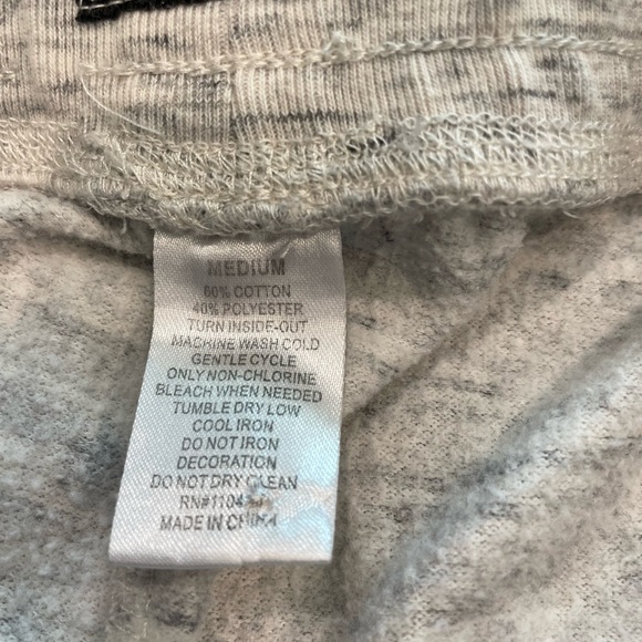 Hard Rock Joggers - Picture 4 of 5